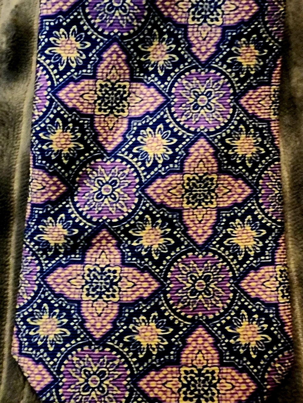 Paul Stuart Silk Medallion Tie